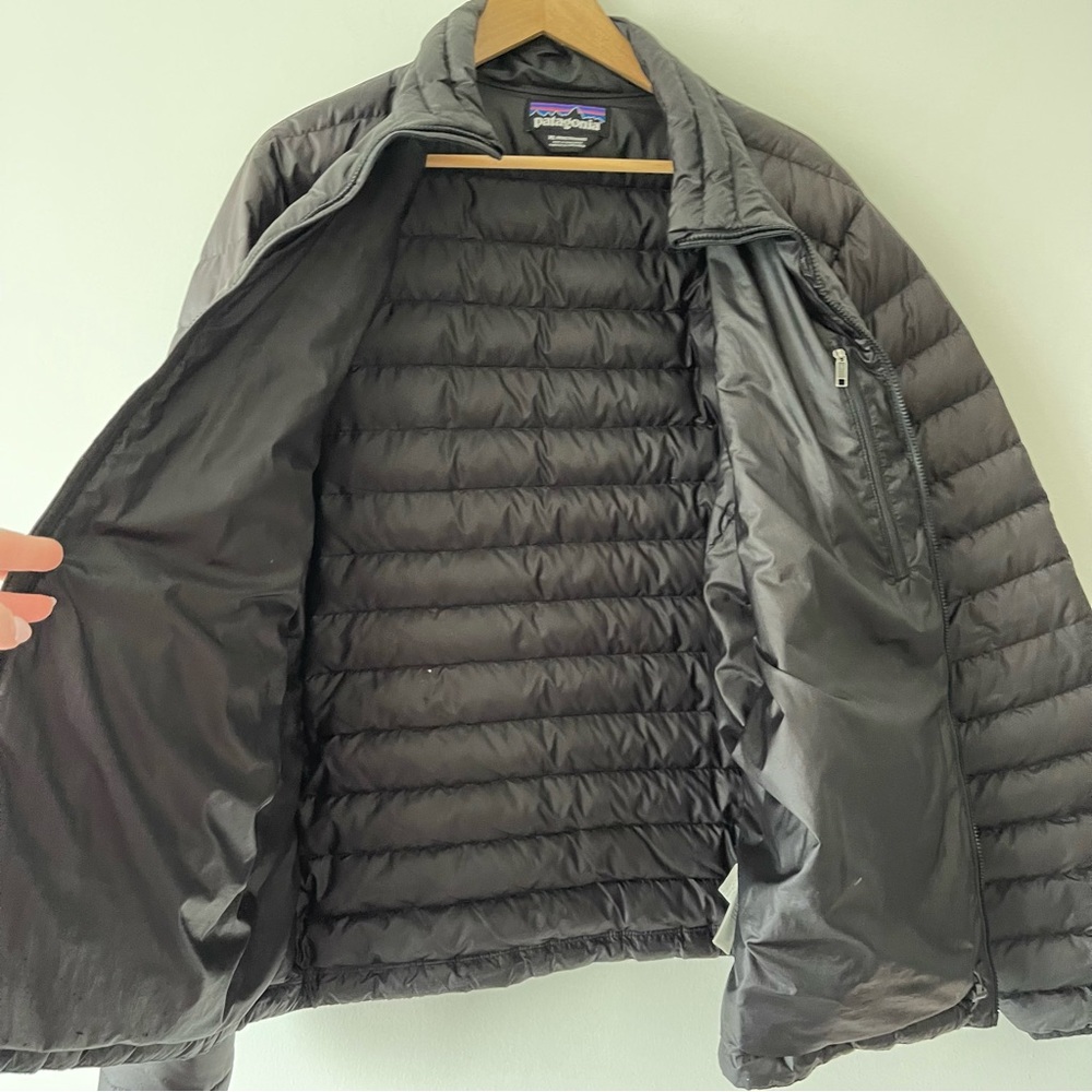 ❌Sold❌ Patagonia Down Sweater Jacket Black - Men's size XL Lightweight puffer - Picture 3 of 13